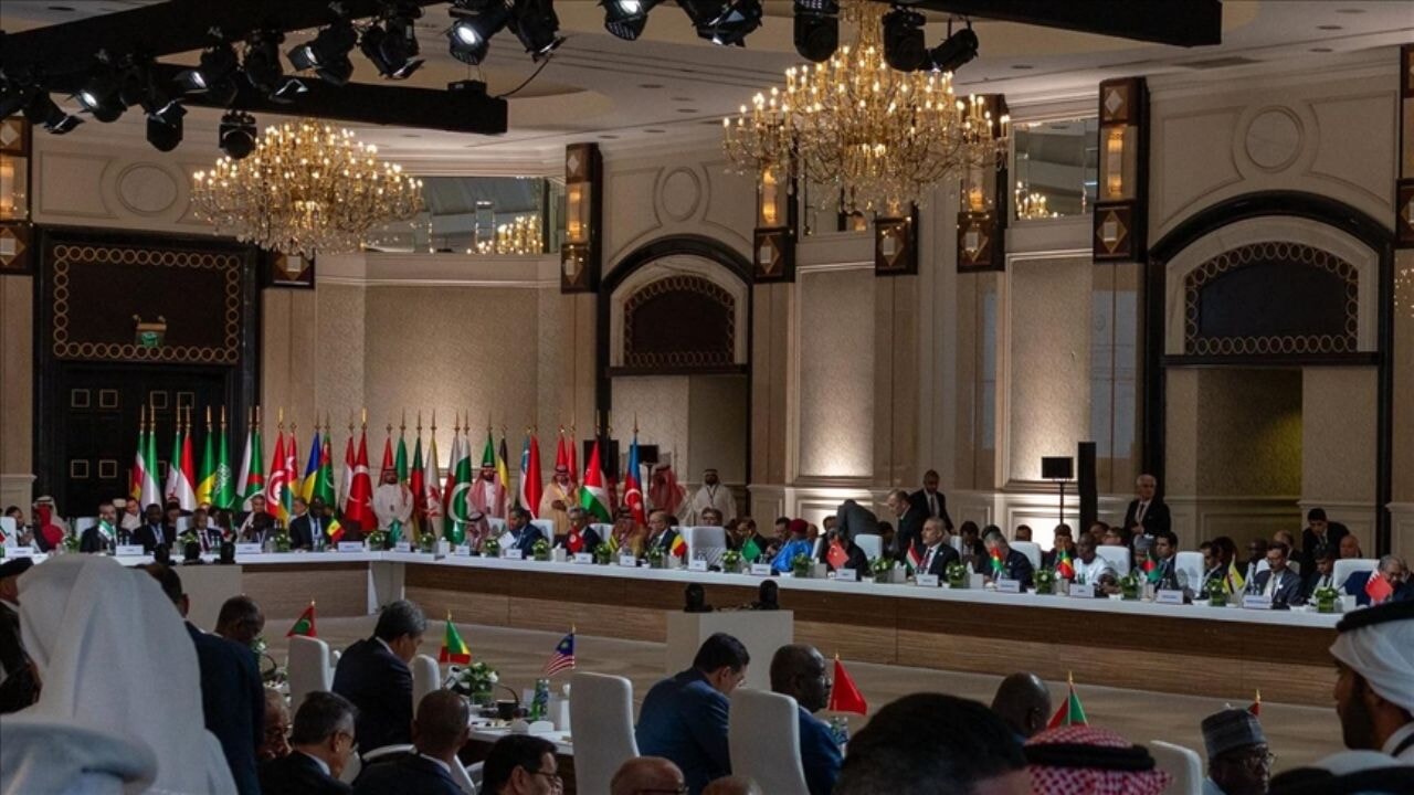 'Doha'da Tarihi Zirve: İslam Dünyası İsrail Zulmüne Karşı Tek Ses'