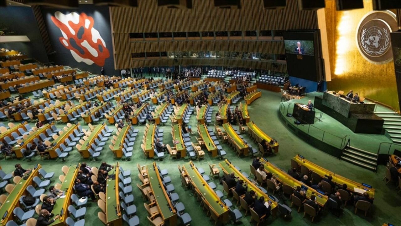 'Gazze Kasabı' geldi, herkes salonu terk etti!