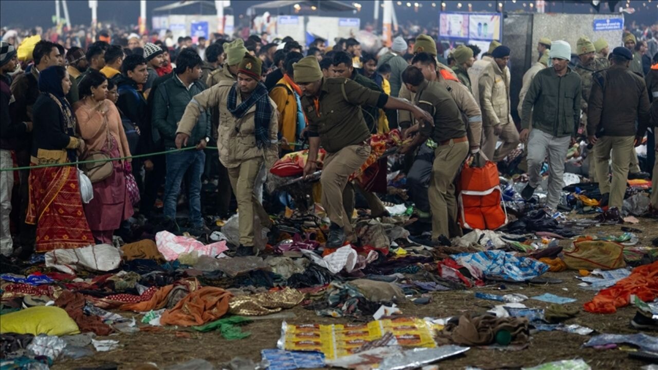 Hindistan'da parti mitinginde izdiham: 31 ölü