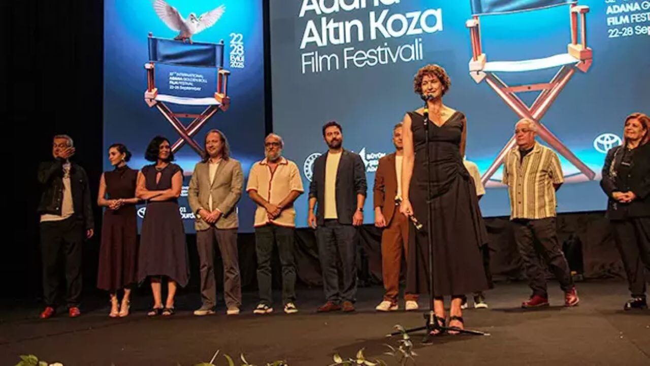 Adana Altın Koza Film Festivali'ndeki ödüller sanatçılara takdim edildi