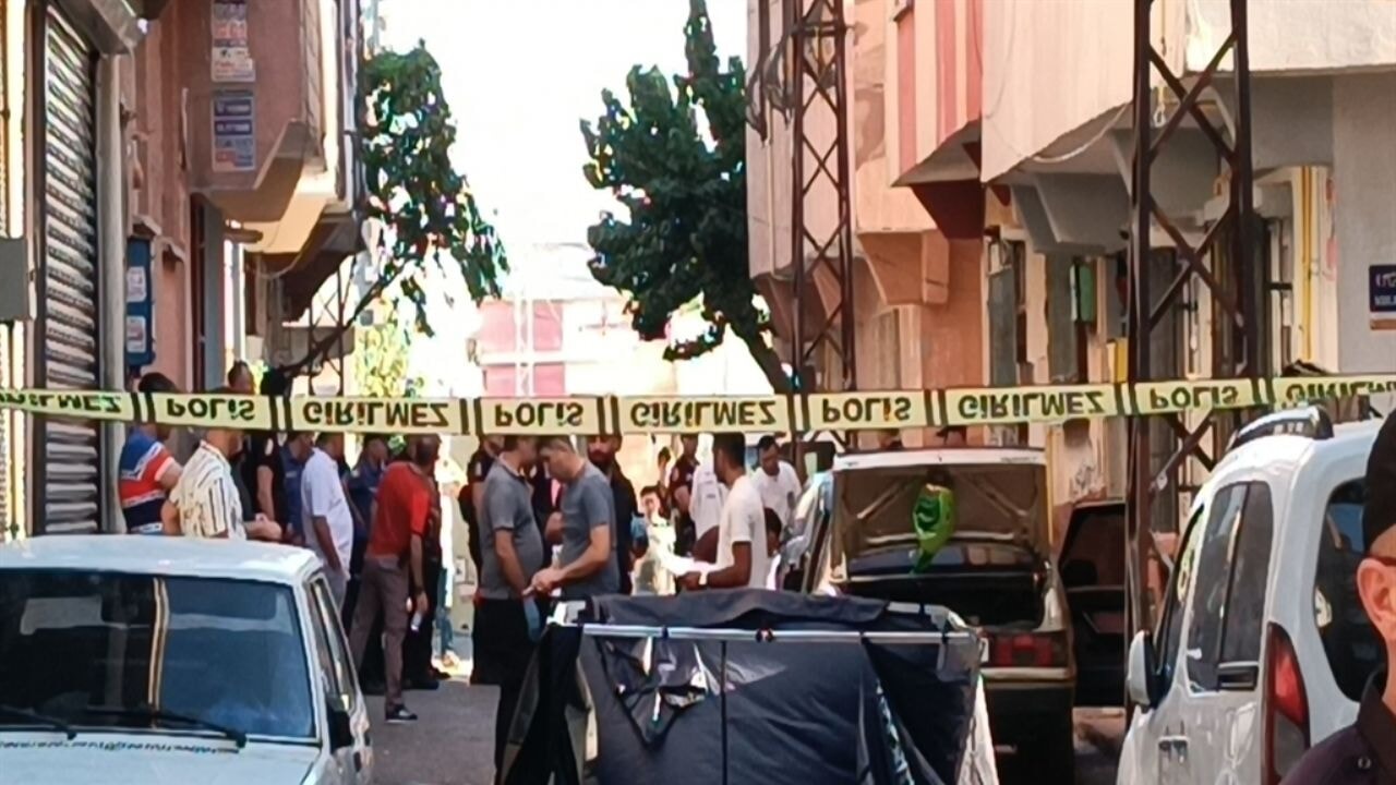 Eşini öldürüp, intihar etti