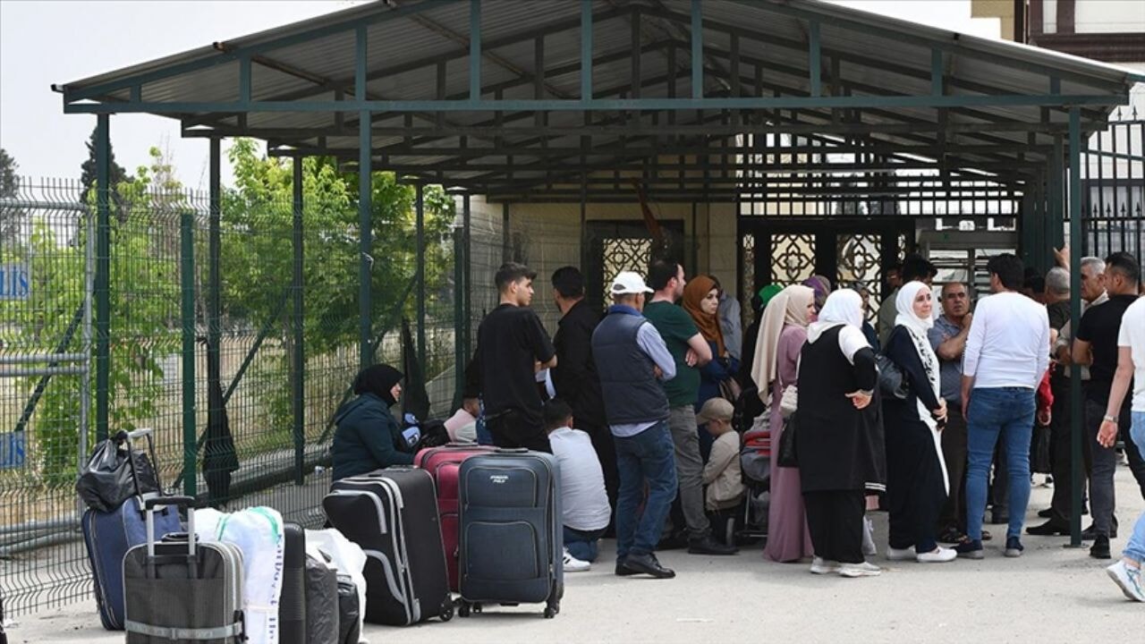 Kaç Suriyeli ülkesine döndü? Yerlikaya'dan açıklama