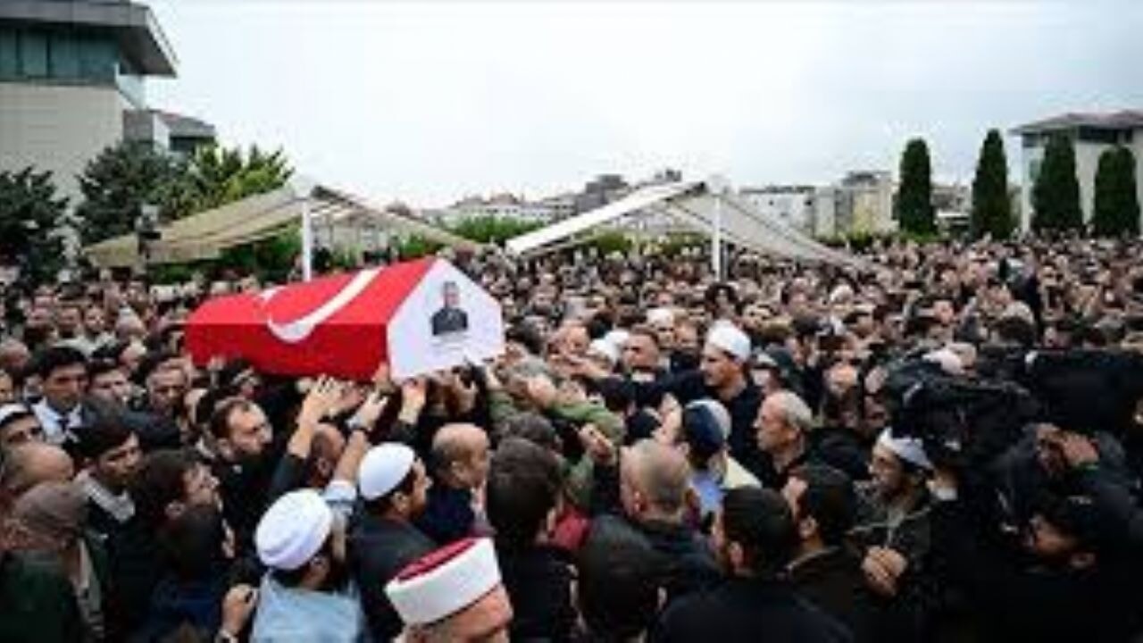 Yavuz Bülent Bakiler, son yolculuğuna uğurlandı