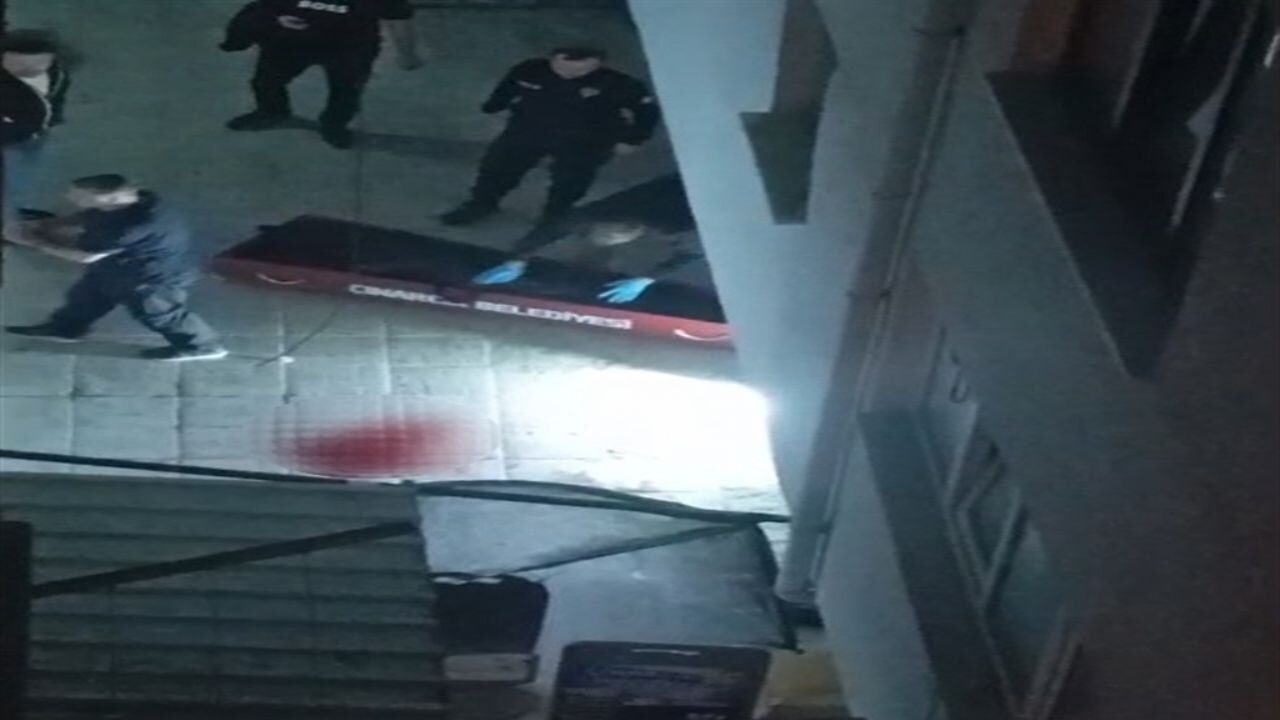 Güllü'nün kızı, annesinin başında sinir krizi geçirdi; yeni görüntüler ortaya çıktı