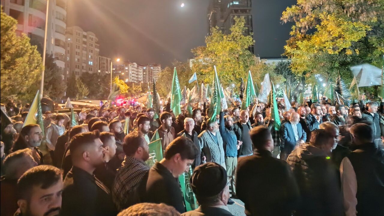 Sumud Filosu'na destek!.. İstanbul ve Ankara'da ABD-İsrail'i protesto eylemleri başladı!