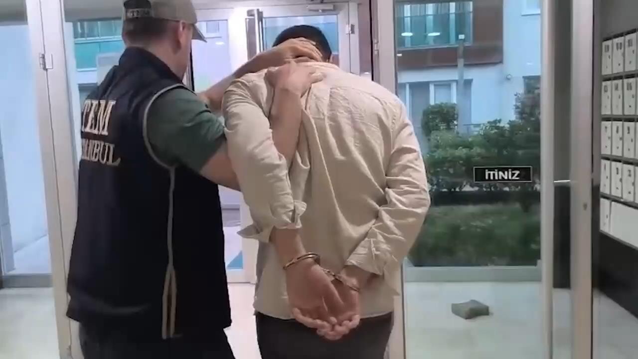 FETÖ irtibatlı 5 doktor yakalandı