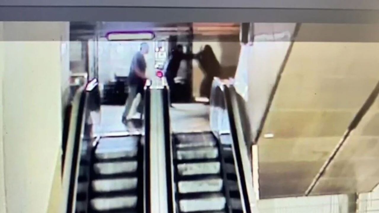 Taksim alt geçidinde cinayet: Para vermeyince öldürdü!