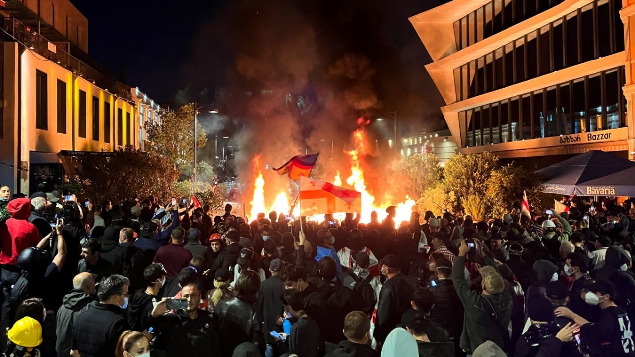 Gürcistan'da seçim krizi ve darbe girişimi iddiası