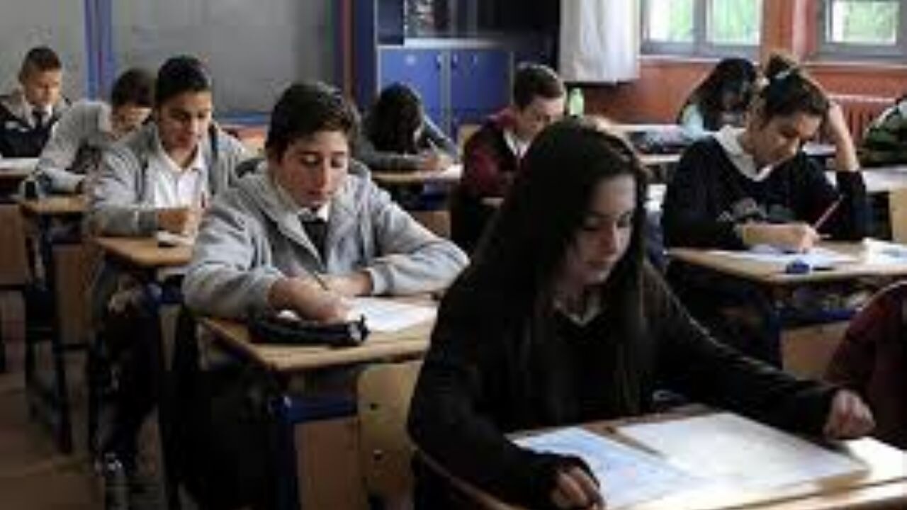 Lise eğitimi kısalıyor! MEB yeni dönemin detaylarını açıkladı