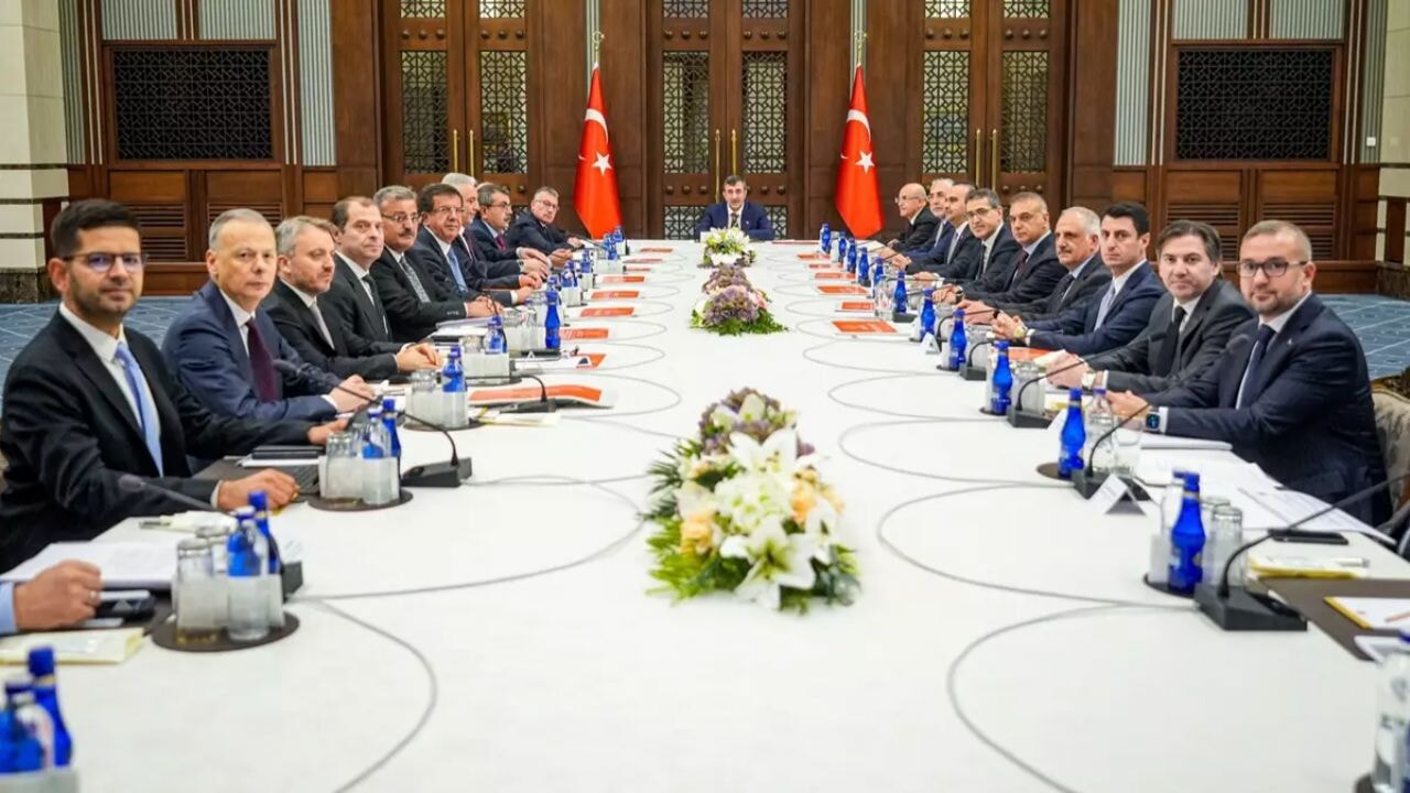 Cumhurbaşkanlığı Külliyesi'nde kritik ekonomik toplantı gerçekleşti