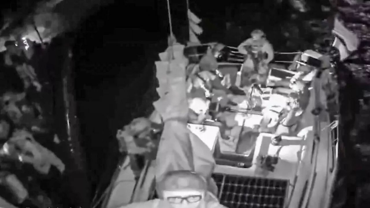 İsrail'in alıkoyduğu Özgürlük Filosu aktivistleri THY uçağı ile Türkiye'ye dönüyor