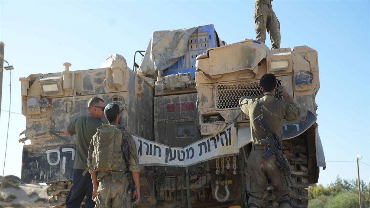 Geri çekilmeden önce mahalleleri bombaladılar!