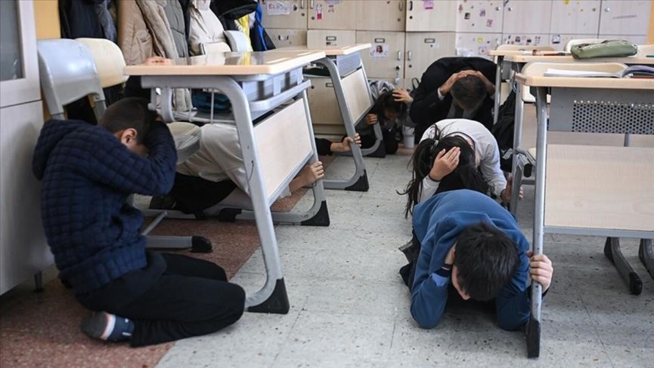 MEB duyurdu: Tüm okullarda eş zamanlı afetlere hazırlık