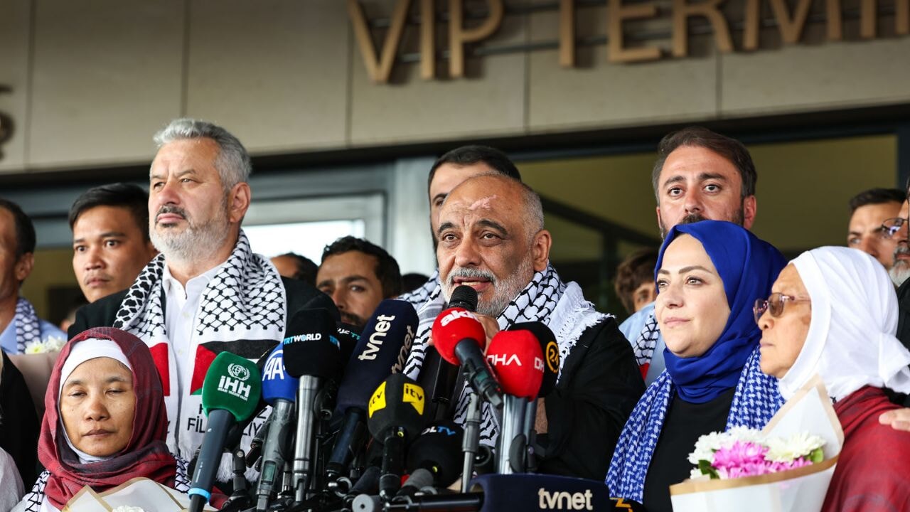 Özgürlük Filosu aktivistleri İstanbul Havalimanı'nda karşılandı