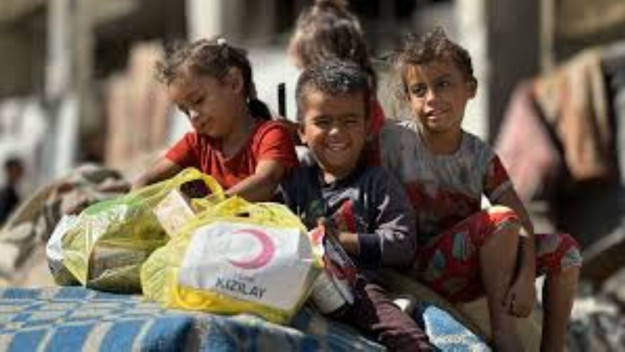 Türk Kızılay, Gazze'de gıda yardımlarını sürdürüyor