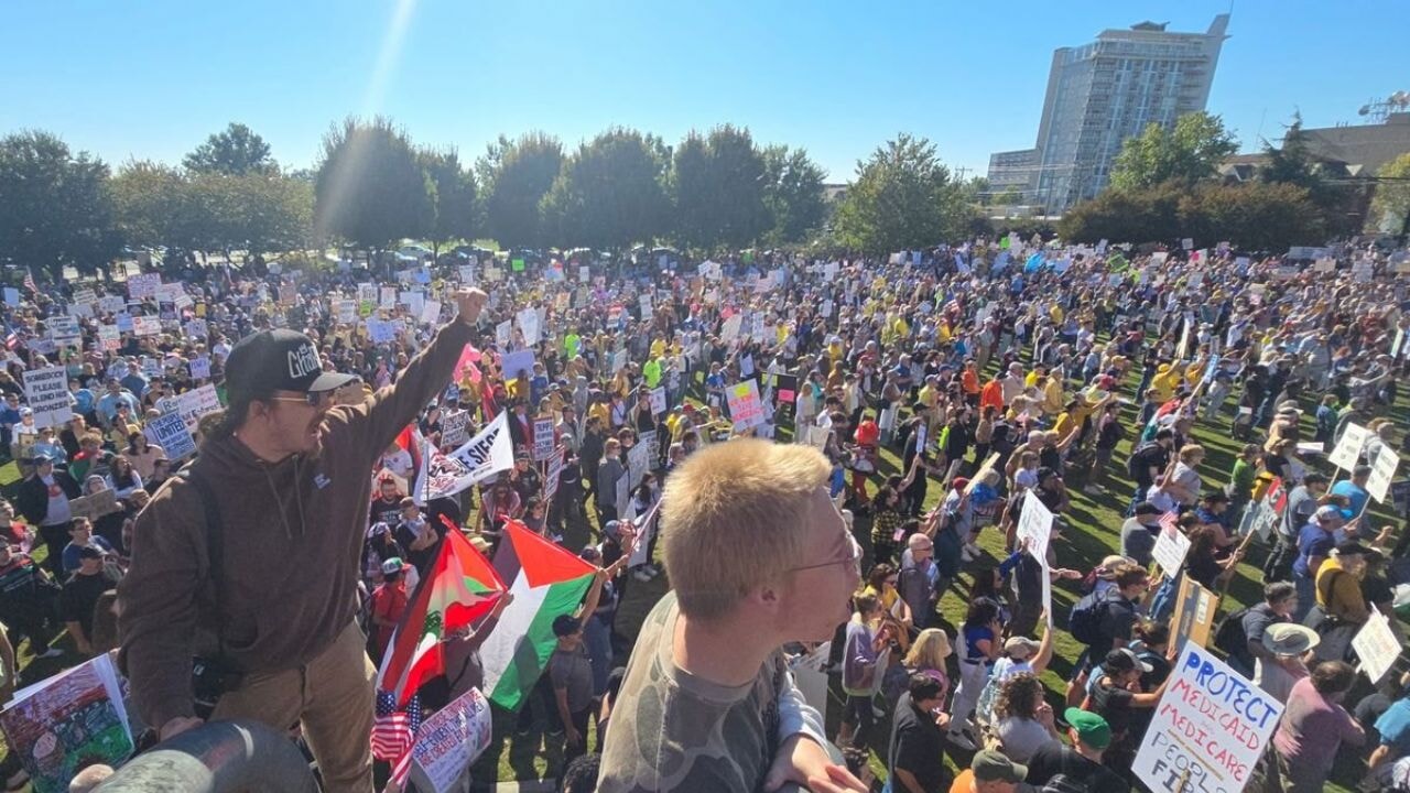 Trump karşıtı milyonlarca kişiden 'Krallara Hayır' protestosu