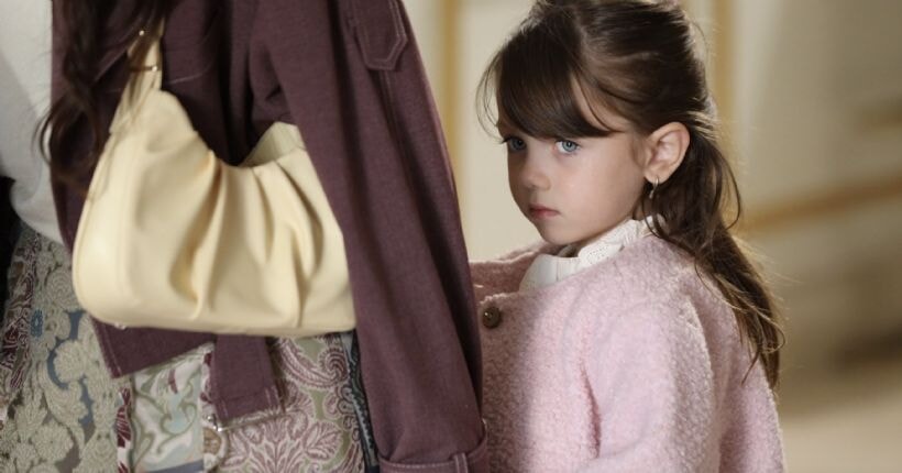 Aynadaki Yabancı 3. bölüm izle tek parça: Defne geçmişi hatırladı mı, Barış'ın sakladığı sır ne?