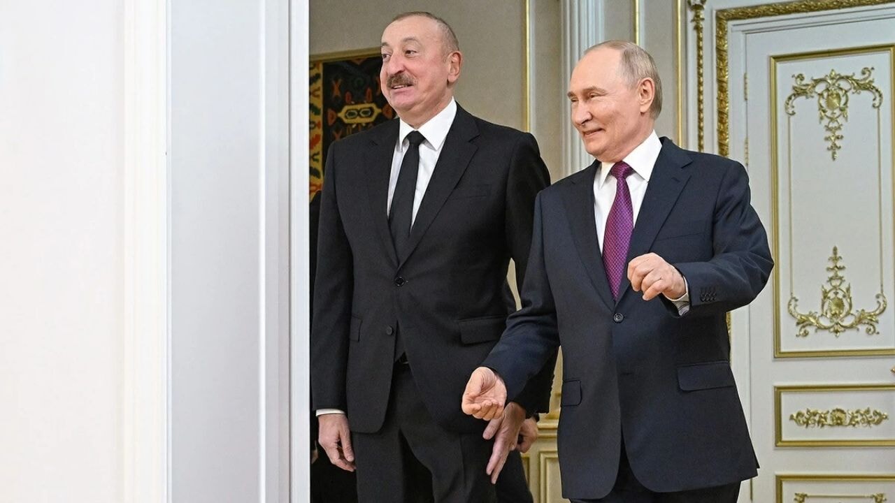 Putin ve Aliyev düşen uçak gerilimini Duşanbe'de kapattı
