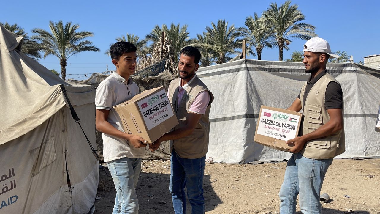 İDDEF, Gazze'de Ateşkes Sonrası Yardımlarını Artırarak Sürdürüyor