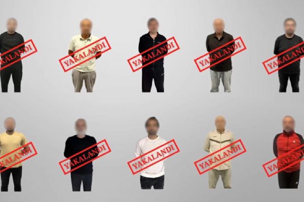 Yurt dışında yakalanan 10 suçlu Türkiye'ye getirildi