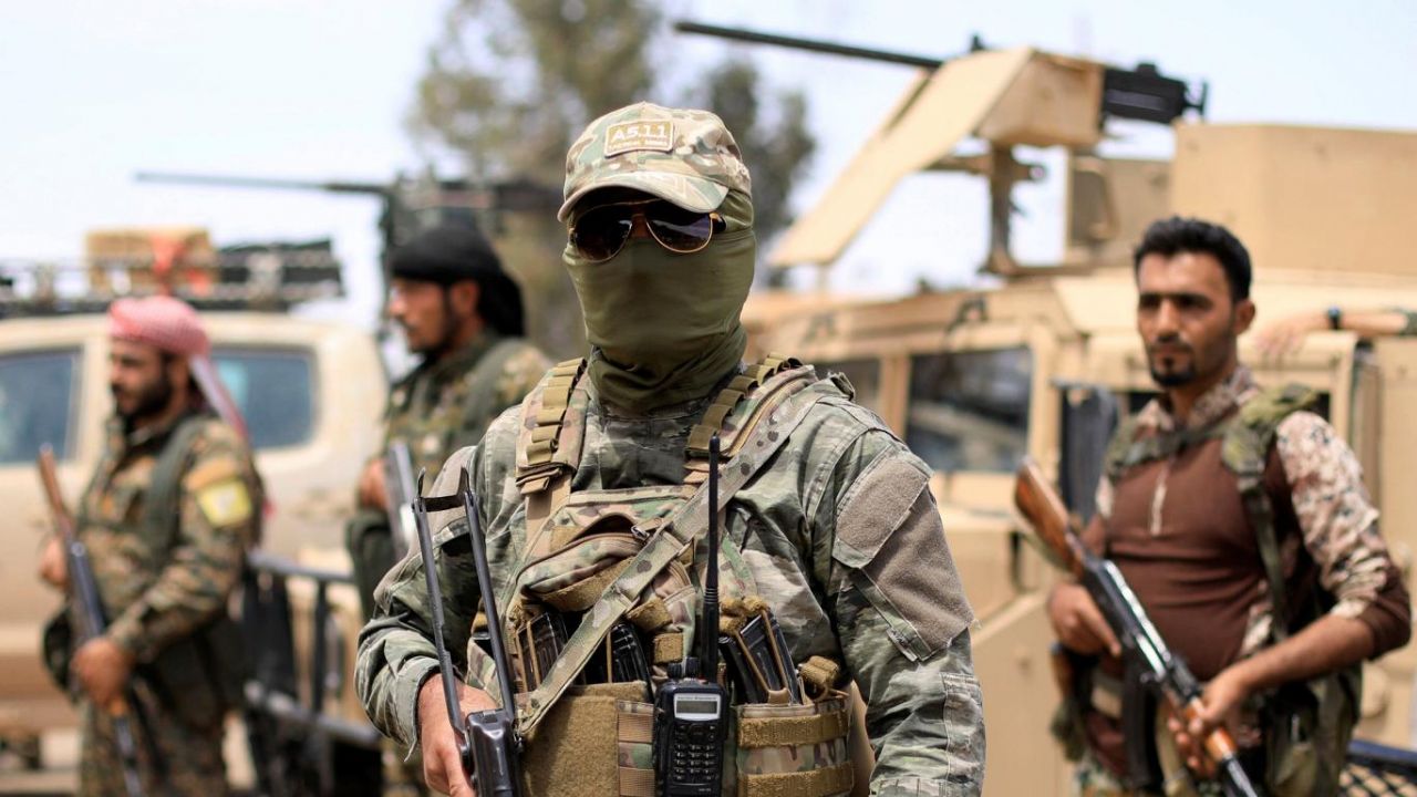 SDG komutanları Suriye Ordusu entegrasyonu için listeyi sundu!