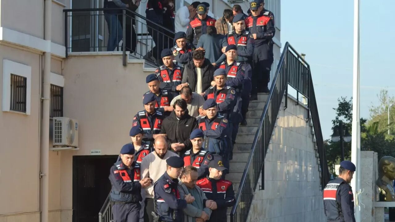 Sahte borsa uygulamasıyla 457 milyonluk dolandırıcılık