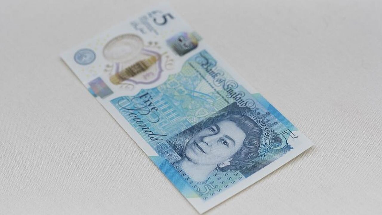 İngiltere şokta: Bakanlık hesaplarındaki milyarlarca sterlin kayıp!