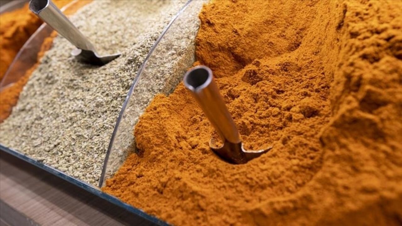 Sinirleri yatıştırıyor, hazmı kolaylaştırıyor! İşte maydanozgillerden şifalı bitki!