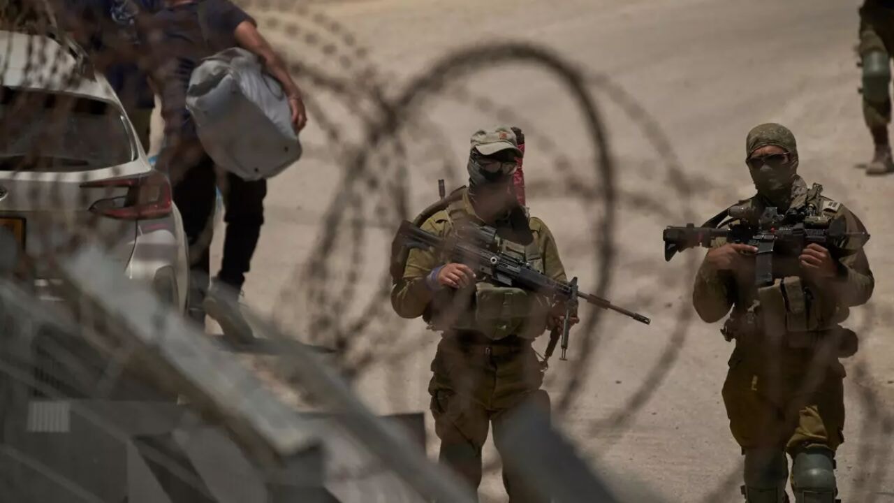 İsrail ordusu Suriye'ye girdi!