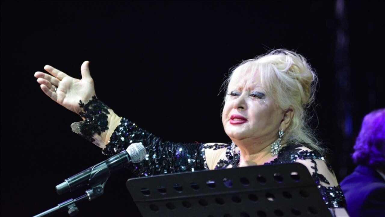 Sanatçı Muazzez Abacı vefat etti