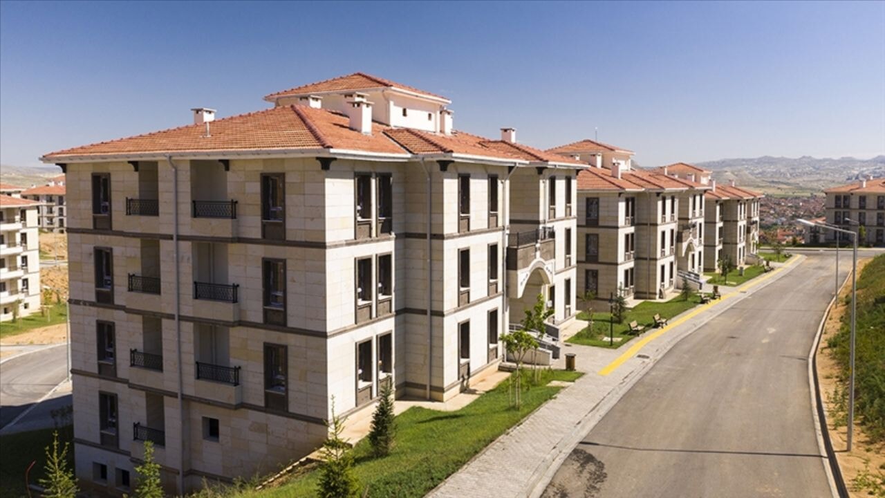 Bakan Kurum: Yüzyılın Konut Projesi'ne 2 milyon 879 bin geçerli başvuru yapıldı