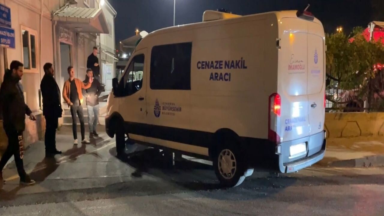 Fatih'te gıda zehirlenmesi şüphesi; ölenlerin yakınları konuştu