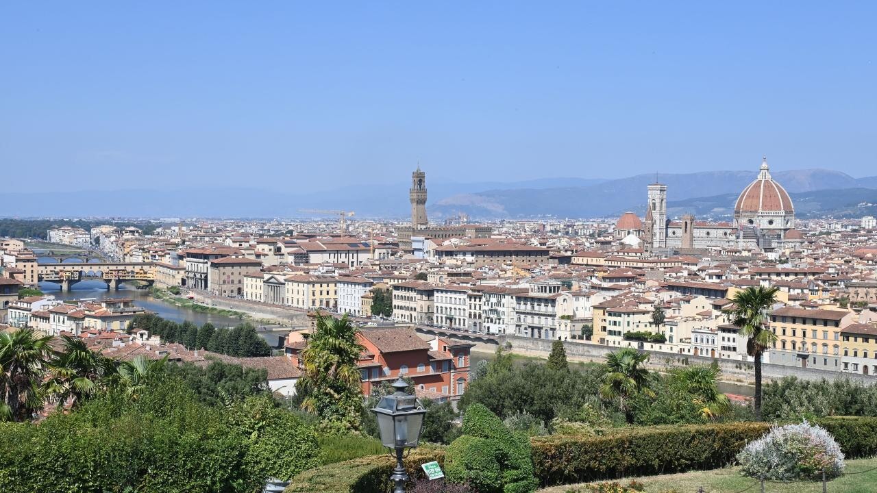 İtalya'nın ünlü şehrinde açık havada yemek yasağı