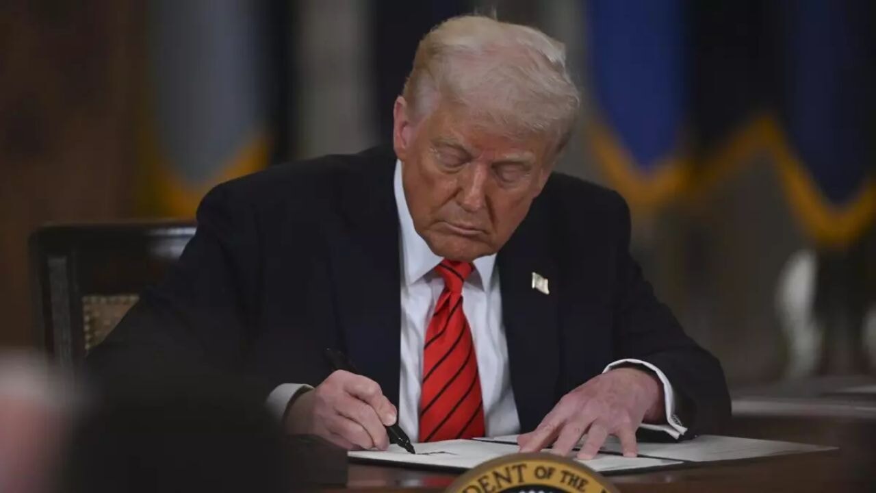 Trump'tan kritik Epstein imzası