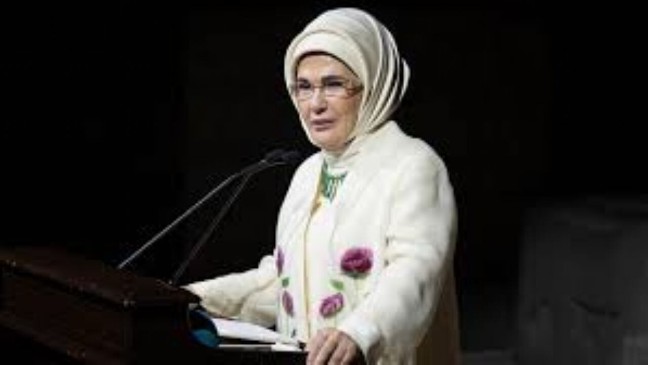 Emine Erdoğan'dan 'Anadoludakiler: Sof'un Zamansız Yolculuğu Sergisi'ne ilişkin paylaşım