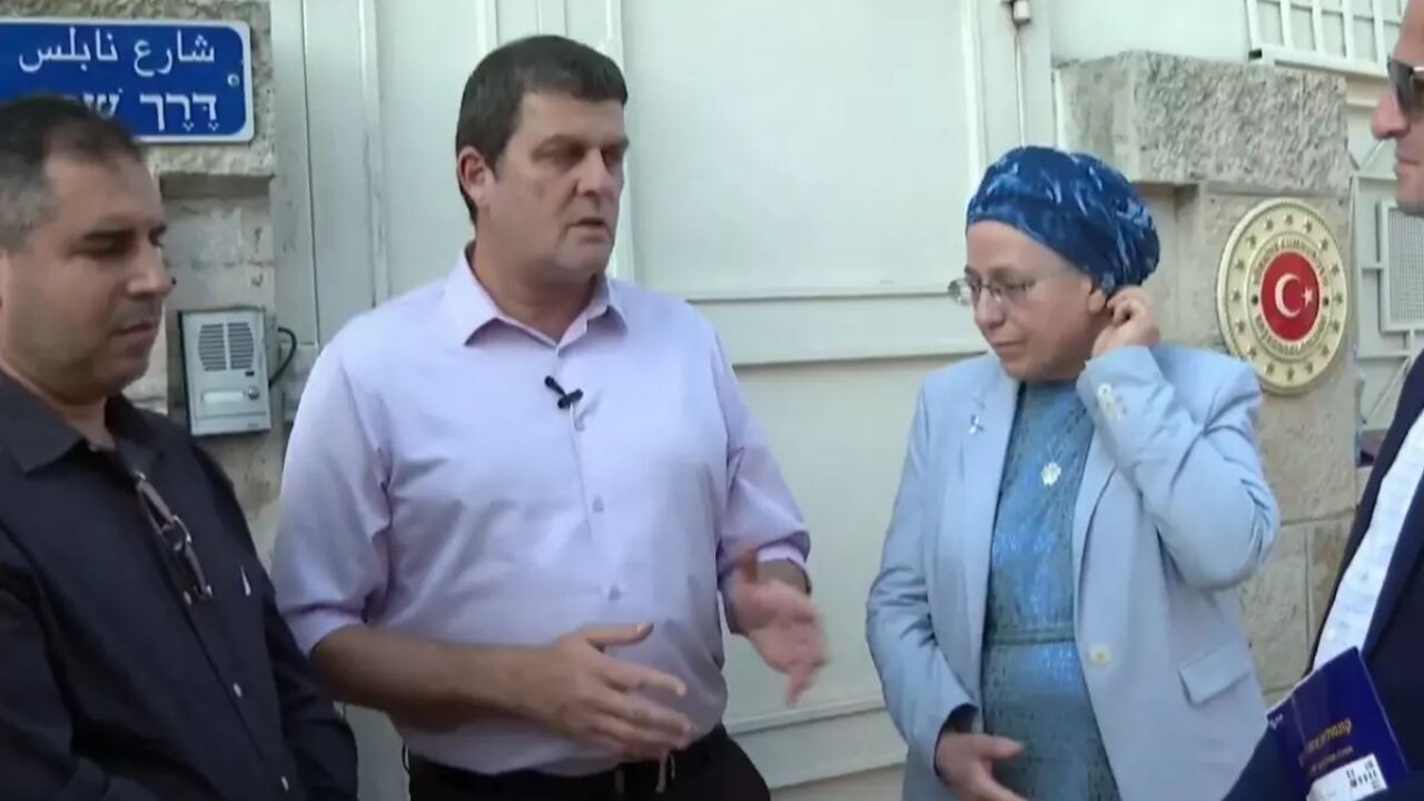 İsrailli Bakan Kudüs'te Türkiye'nin Başkonsolosluğu önünde provokatif eylem