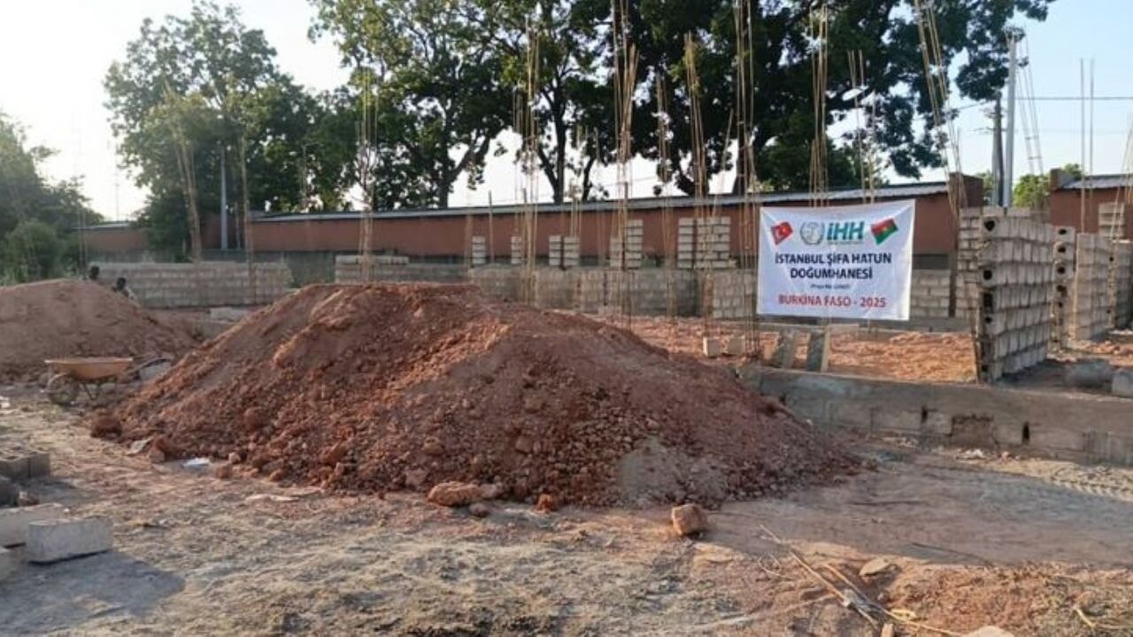 İHH Kadın 'Ailede İyiliği Çoğaltmak' semineri ve hayır çarşısı düzenledi