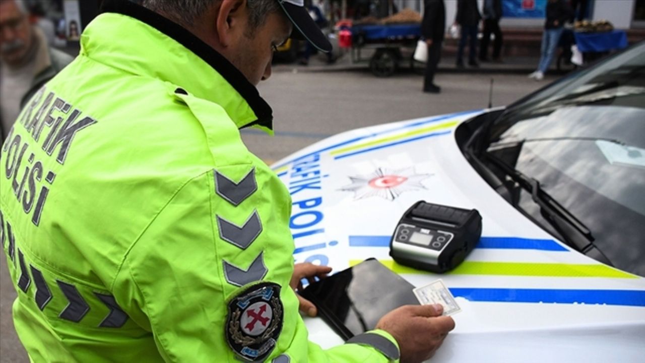 Yeni Trafik Kanunu 2026'da yürürlüğe giriyor! Hangi cezalar uygulanacak?