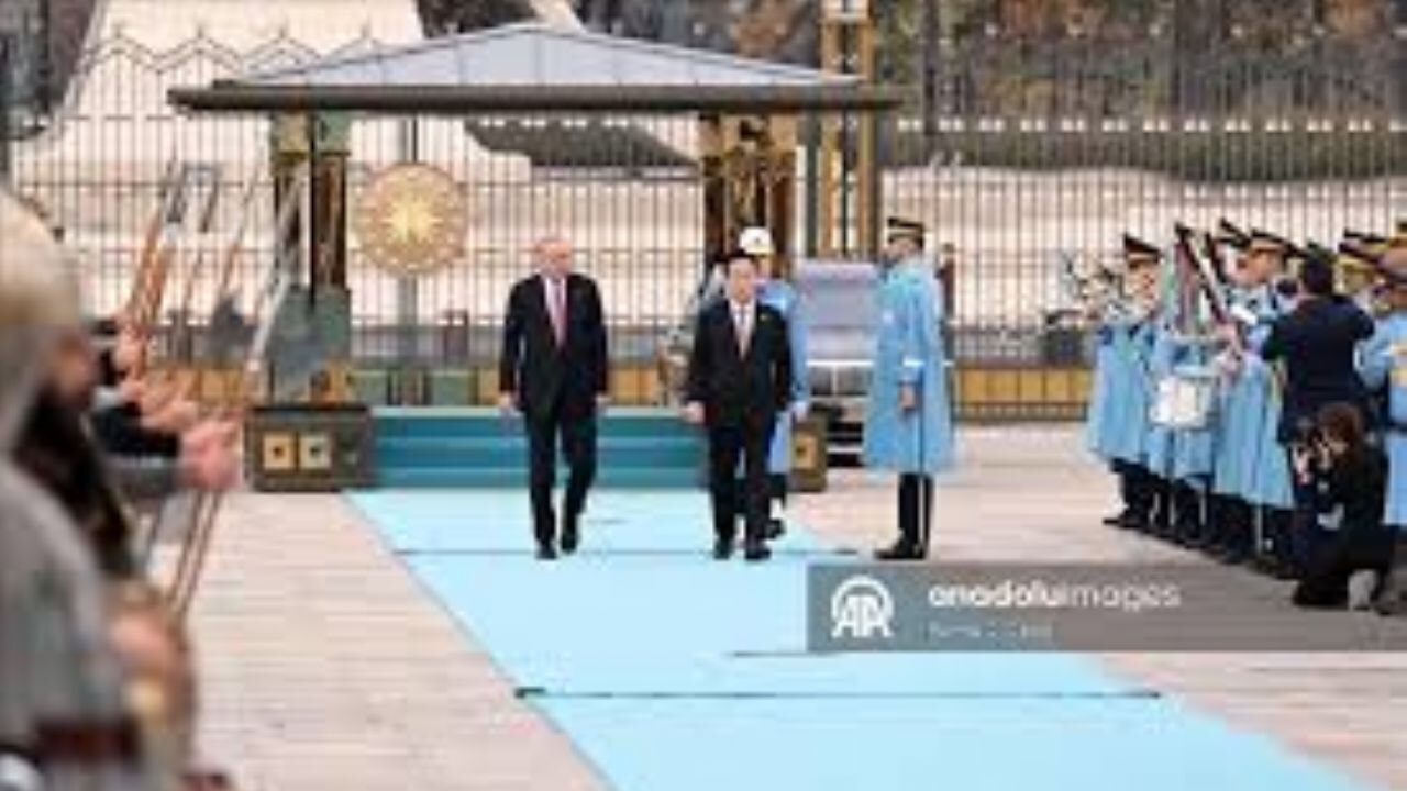 Cumhurbaşkanı Erdoğan, Güney Kore Devlet Başkanı Lee'yi resmi törenle karşıladı
