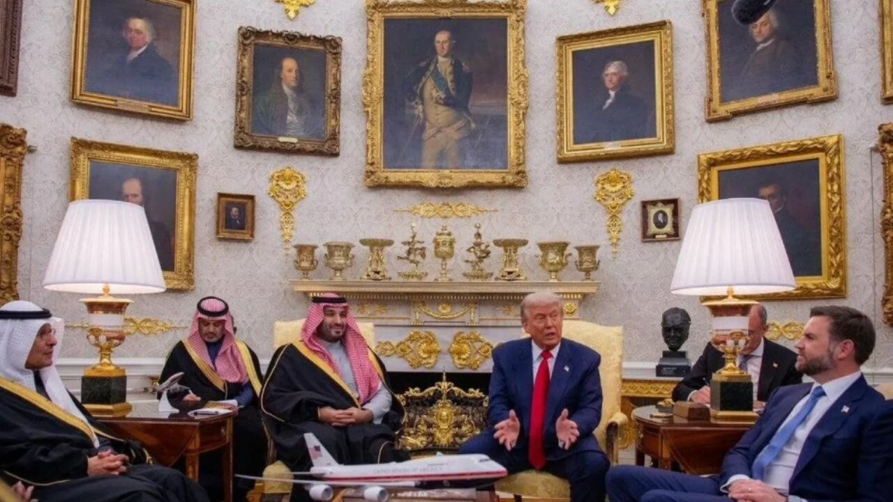 MBS ve Trump'tan kapsamlı savunma ve nükleer anlaşması
