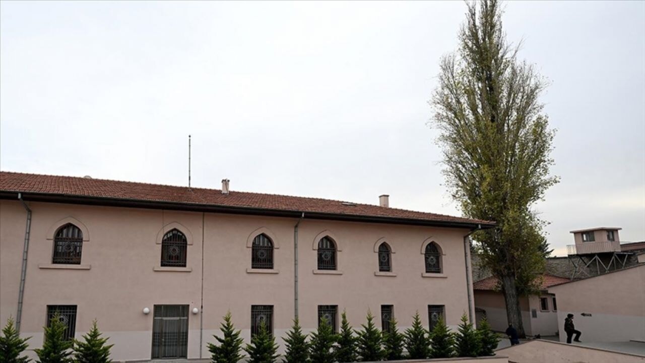 Ulucanlar Cezaevi… 'Bu ağacın ağladığını söylerler'