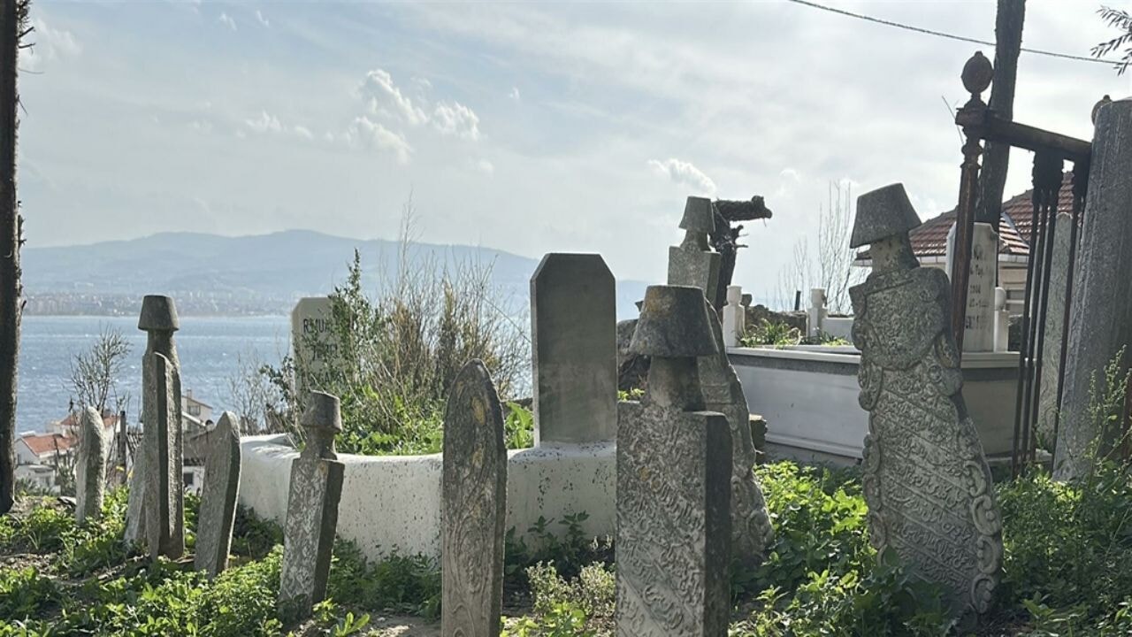Çanakkale'de mezar taşı-kitabe detayları: 'Bakıp sanmayın ki ben öldüm'