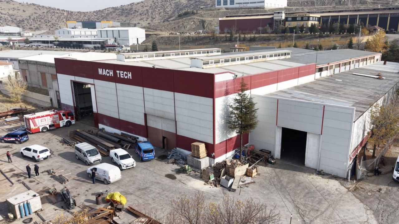 3 tonluk sacın altında kalan işçiler hayatını kaybetti