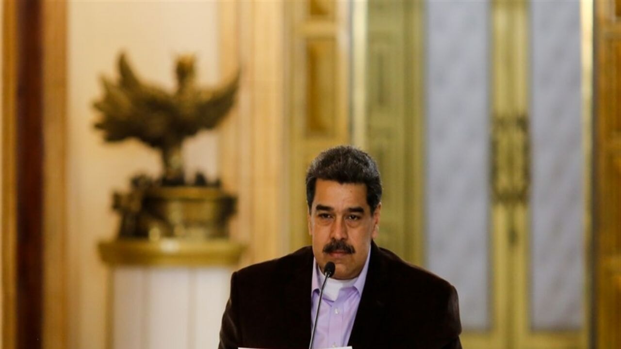 Maduro: Hepsini yenilgiye uğrattık