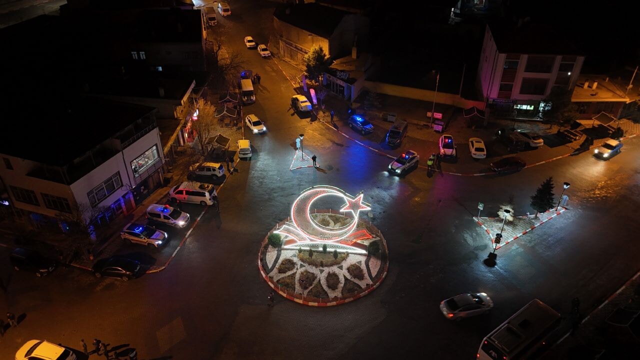 Halı saha kavgası: İki ilin beldesi birbirine girdi!