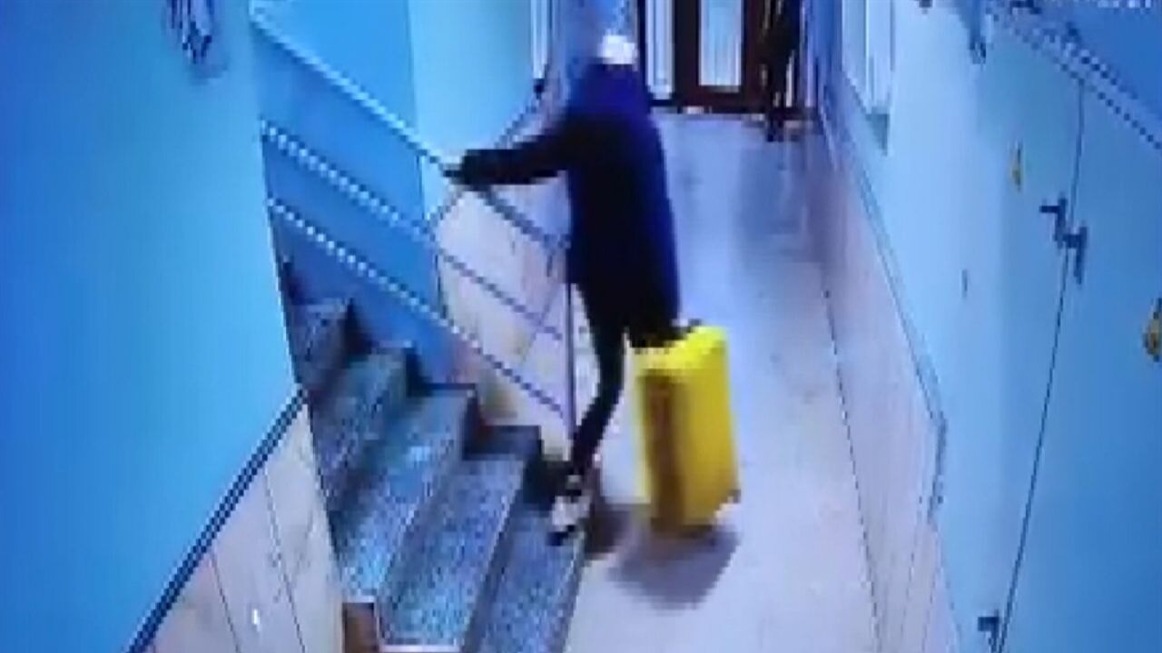 Güllü'nün kızının bavullu görüntüleri ortaya çıktı