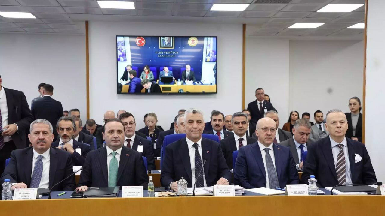 Bakan Bolat ile CHP'li milletvekilleri arasında akaryakıt kaçakçılığı tartışması