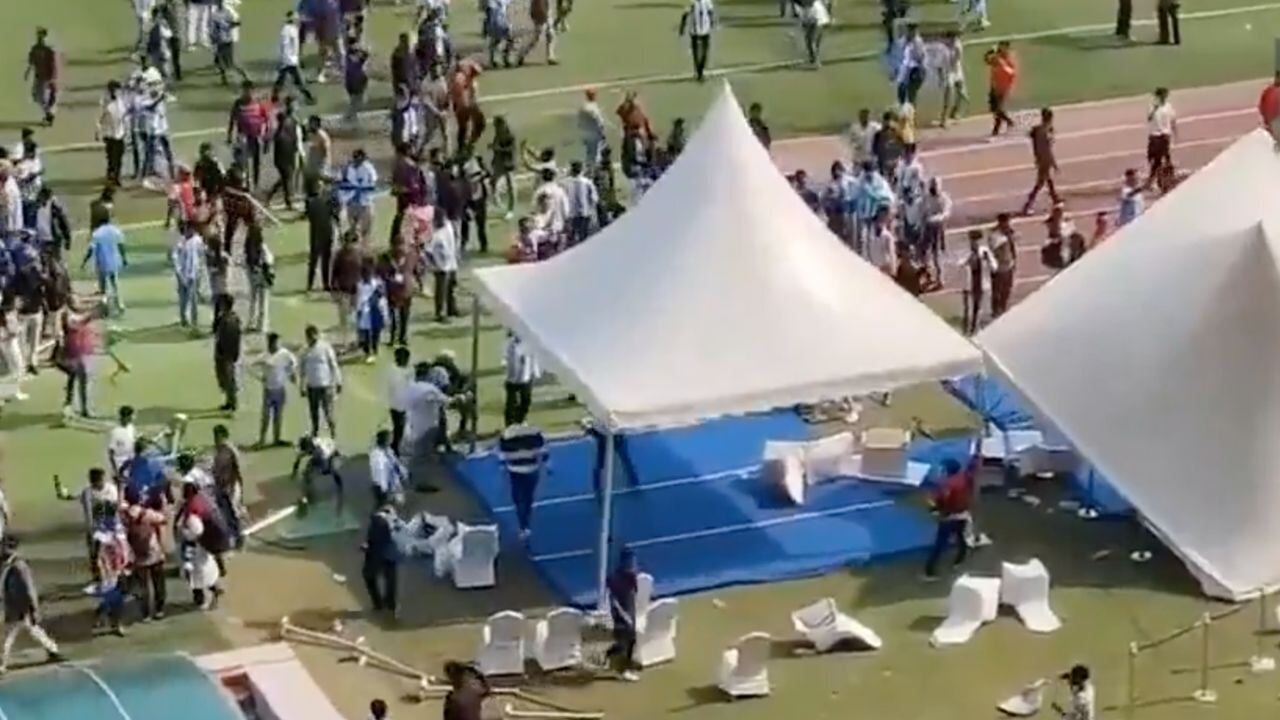 Hindistan'da Messi isyanı!.. Ortalığı talan ettiler