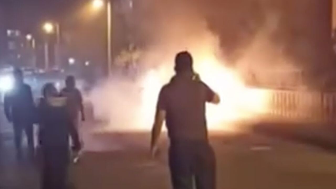 Elektrikli otomobil alev topuna döndü