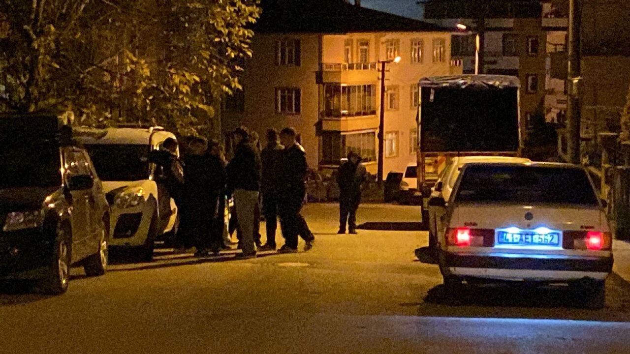 Evde başından vurulmuş halde bulundu